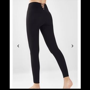 ADORABLE PERFECT CONDITION FABLETICS LEGGINGS